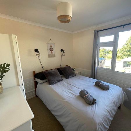 2 Bedroom Holiday Chalet Near Bude Kilkhampton Eksteriør bilde